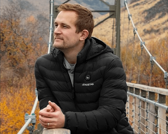 2. Venustas Heated Jacket for Unisex (1) Venustas Heated Jacket for Unisex